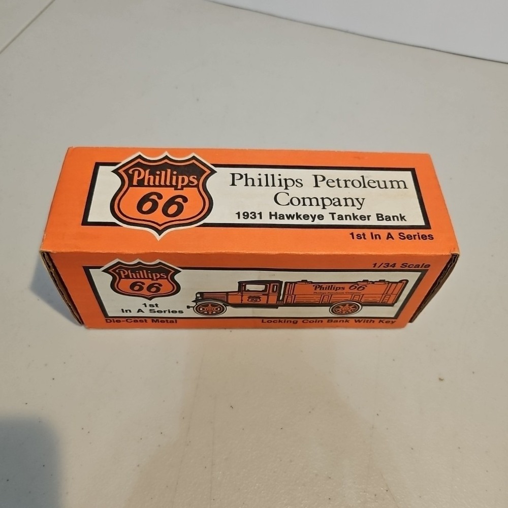 Vintage ERTL Phillips 66 1931 Hawkeye Tanker Bank 1/34 Scale NEW! 1991 - Picture 2 of 10
